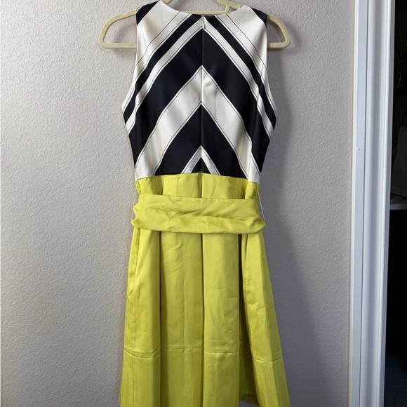Moulinette Soeurs Vibrant Yellow A-Line Skirt - Picture 4 of 10